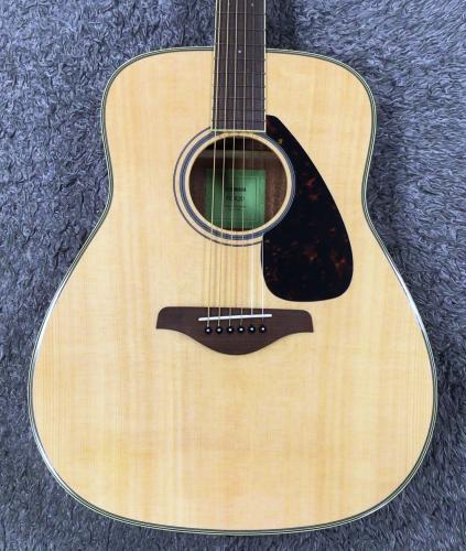 YAMAHA FG820 NT (Natural) 【定番ビギナー向けアコースティックギター】