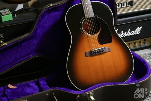 Gibson J-45 1995 Banner Logo