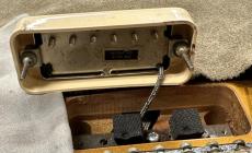 Gibson 1974 Les Paul Deluxe Gold Top Left Hand【4.59kg】_15