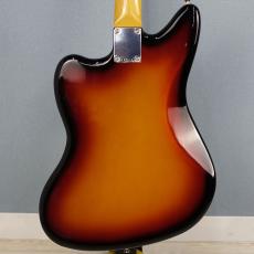 Fender Vintera III Mid '60s Jaguar 3-Color Sunburst_2