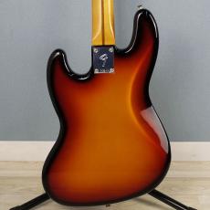 Fender Vintera III Early '70s Jazz Bass 3-Color Sunburst_2