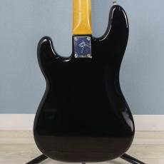 Fender Vintera III Late '60s Precision Bass Black_2