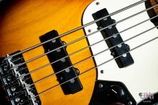 Fender American Deluxe Jazz Bass V / 1998_5