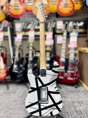 EVH Striped Series -White with Black Stripes- 2013年製_4
