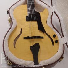 American Archtop Collector Custom 14" (Maple)_10