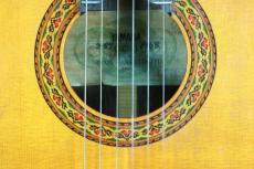 YAMAHA GC-3　松/インディアンローズウッド　1968年