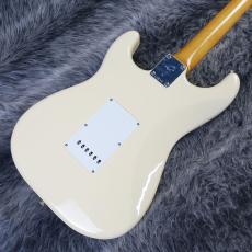 Fender VINTERA Ⅲ LATE 60s Stratocaster Olympic White_6