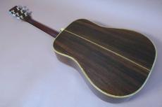 Martin D-45 / Vertical Logo・Solid Spruce Top・Solid Rosewood Side and Back・Solid Abalone Trim & Rosette・Hexagon Inlay・Solid Mahogany Neck and Square Rod・Ebony Fingerboard and Bridge・ Width at Nut 42.9mm 【With_6