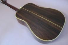 Martin D-45 / Vertical Logo・Solid Spruce Top・Solid Rosewood Side and Back・Solid Abalone Trim & Rosette・Hexagon Inlay・Solid Mahogany Neck and Square Rod・Ebony Fingerboard and Bridge・ Width at Nut 42.9mm 【With_7