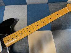 Fender Japan MG77 Mustang Black/Maple(改造有)_6