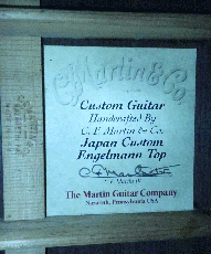 Martin D-45 JP CTM / Japan Custom・Engelmann Spruce Top・Rosewood Side and Back・Vertical Logo・D-45 Style Abalone Trim and Hexagons Inlay・・Mahogany 1P-Neck・Ebony Fingerboard and Bridge・Black Pick guard【With Ori_16