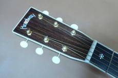 Headway HD-045 Custom / Solid Spruce Top・Solid Rosewood Side and Back・Pre-war Style Abalone Trim and Rosetta and Bride Inlay・Ebony Fingerboard and Bridge・Long Saddle・Snowflakes Inlay・Tortoise Color pick guard_8