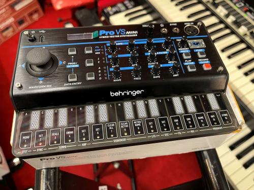 BEHRINGER PRO-VS MINI【中古】