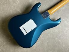Fender Vintera III Late '60s Stratocaster, Rosewood Fingerboard,Ocean Turquoise_9