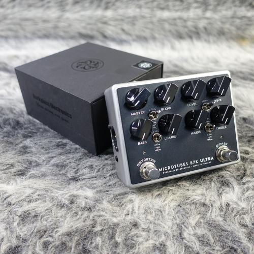 Darkglass Electronics Microtubes B7K Ultra V2 with Aux In