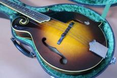 Kasuga F-6 Flat Mandolin / Lily  Head Inlay・ Solid Spruce Top・Maple Side and Back・Maple Neck・Rosewood Fingerboard・Neck Width 28mm/355mm Scale【With Original  Hard Case】 1977年頃製_2
