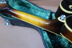 Kasuga F-6 Flat Mandolin / Lily  Head Inlay・ Solid Spruce Top・Maple Side and Back・Maple Neck・Rosewood Fingerboard・Neck Width 28mm/355mm Scale【With Original  Hard Case】 1977年頃製_10