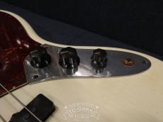 Fender Custom Shop 2007 1964 Jazz Bass Relic_17