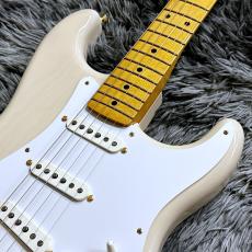 Fender Limited Edition Vintera III Late '50s Stratocaster, Maple Fingerboard, White Blonde_4