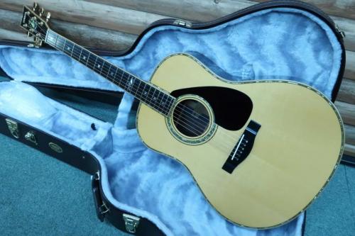YAMAHA LL-55D.R Custom / Luxury “L” Inlay・TM-67G Peg・Abalone Trim and Rosette・Honduras Mahogany Neck・Ebony Fingerboard・Solid Premium grade Spruce Top・Solid Premium grade Rosewood Side and Back 【With Original
