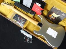 Fender Custom Shop 1960 Stratocaster NOS Inca Silver_7