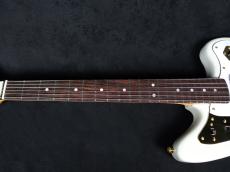 Fender Made in Japan Traditional 2025 Collection 60s Jaguar White Pearl_4
