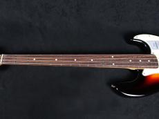 Fender Made in Japan Traditional 2025 Collection 60s Jazz Bass Competition 3-Color Sunburst / Aged Natural_4