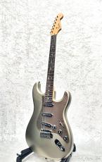 Fender Made in Japan Hybrid II 2026 Collection Stratocaster Satin Metallic - Matte Champagne Mirage -_5