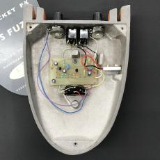 Roger Mayer Axis Fuzz_4