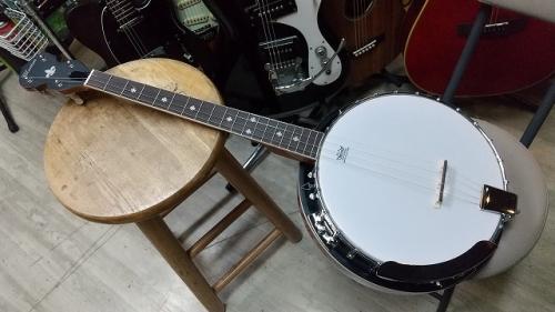 Blanton BB-15T　テナーバンジョー 　マイク搭載アンプに繋げる　エレキバンジョー　Banjo　【 ブラントン BB15T TENOR Banjo 】 