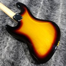 Fender Made in Japan Traditional 2025 Collection, 60s Jazz Bass Competition 3-Color Sunburst_5