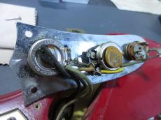 Fender 1965 Mustang Red_10