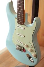 Fender Limited Edition Vintera II Road Worn '60s Stratocaster Sonic Blue_3
