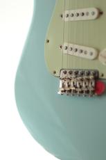 Fender Limited Edition Vintera II Road Worn '60s Stratocaster Sonic Blue_8
