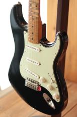 Fender Limited Edition Vintera II Road Worn '60s Stratocaster Black_3