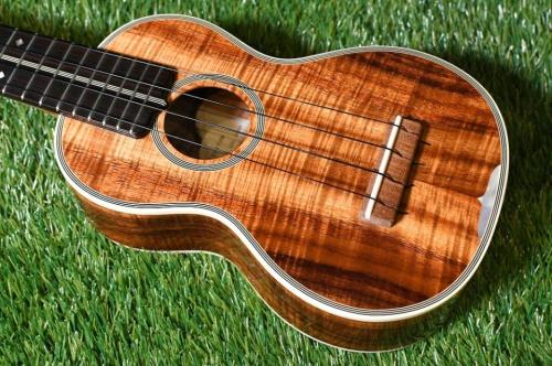 K.Yairi UKE-3 Custom【USED/2021年】