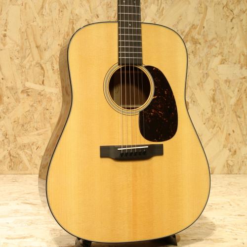 Martin D-18 Standard