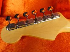 Fender American Vintage II 1965 Stratocaster Candy Apple Red_10