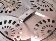 Dobro Model 33 D '75_9