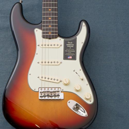 Fender American Vintage II 1961 Stratocaster 3Tone Sunburst【V2562807】【3.60kg】