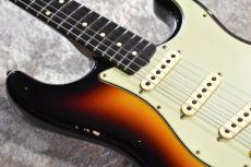 Fender Custom Shop 1963 Stratocaster Relic 3TS R141630【特注モデル、漆黒指板個体】_9