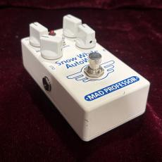 MAD PROFESSOR Snow White AutoWah_8