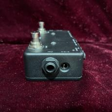 One Control Minimal Black Loop_6