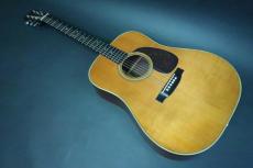Martin D-28 Brazilian / Solid Spruce Top・Solid Brazilian Rosewood Side and Back・Original Waffle Back peg・Ivoroid Multi Binding・Ebony Fingerboard and Bridge Long Saddle・Tortoise Color Pick guard【With Original_2
