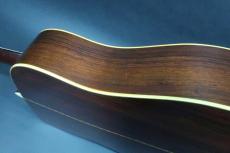 Martin D-28 Brazilian / Solid Spruce Top・Solid Brazilian Rosewood Side and Back・Original Waffle Back peg・Ivoroid Multi Binding・Ebony Fingerboard and Bridge Long Saddle・Tortoise Color Pick guard【With Original_4