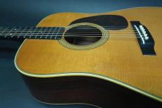 Martin D-28 Brazilian / Solid Spruce Top・Solid Brazilian Rosewood Side and Back・Original Waffle Back peg・Ivoroid Multi Binding・Ebony Fingerboard and Bridge Long Saddle・Tortoise Color Pick guard【With Original_13