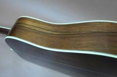 Martin D-35 Brazilian Rosewood / Solid Sitka Spruce Top・Solid Brazilian Rosewood Side and Back・PAT Grover 102 Peg・Ebony Fingerboard and Bridge・Tortoise Color Pick guard・T-Bar Rod【With Original Snake Head Har_4