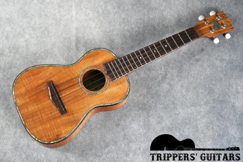 Kelii Concert Deluxe (2000年代) アバロンの装飾が入ったデラックスモデルのコンサート!