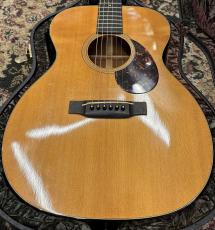 Martin 【GW版お茶の水大楽器祭 目玉品】 OM-18V 【2002年製】_3