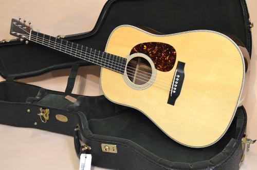 Martin D-28 Authentic 1941 VTS　2015年製